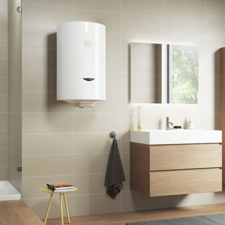 Водонагреватель электрический накопительный Ariston PRO1 R ABS 30л круглый узкий эмаль мех.упр-е