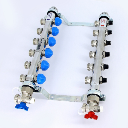 Коллекторная группа из нержавеющей стали с регулир. и термостатическими вентилями и расходомерами REHAU 1x3/4ЕК 6 выходов