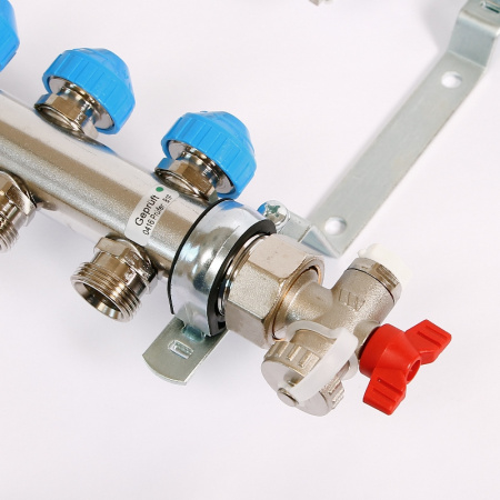 Коллекторная группа из нержавеющей стали с термостатическими вентилями и расходомерами REHAU 1x3/4 5 выходов