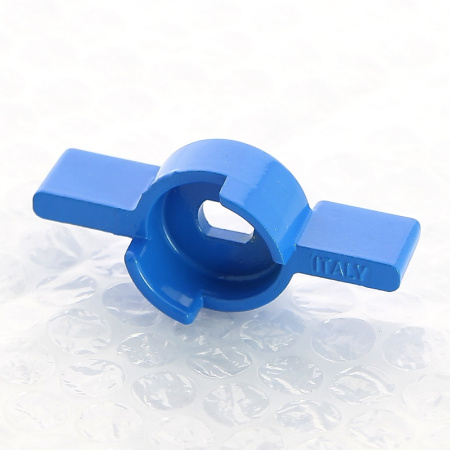 Ручка бабочка для крана Uni-Fitt с накидной гайкой 3/4 - 1 синяя