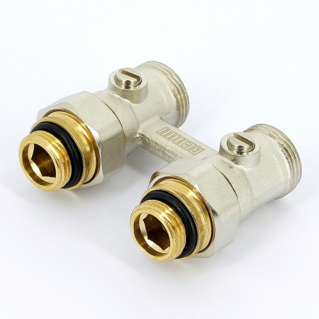 Узел НН с шаровыми кранами, накидными гайками для радиатора с нижней подводкой REHAU 1/2x3/4EK