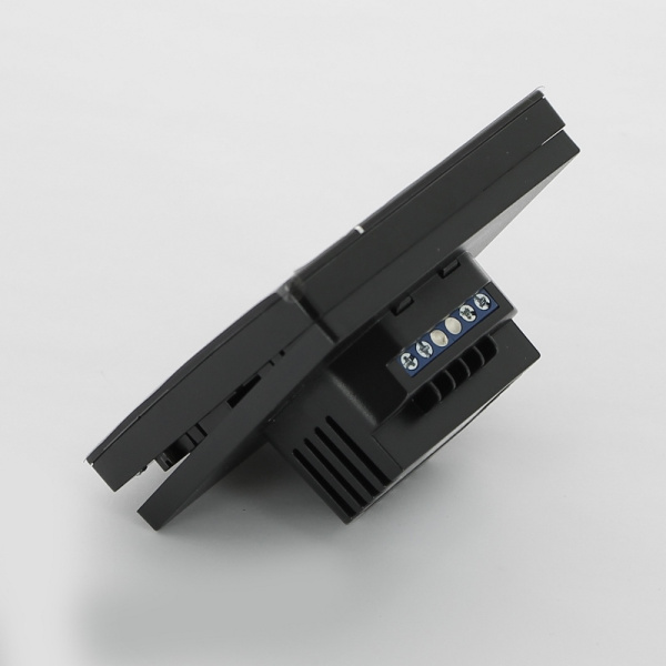 Термостат Salus комнатный беспроводной встраиваемый программ. с дисплеем черный