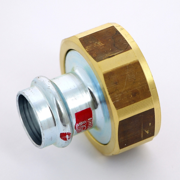 Муфта пресс-В с накидной гайкой и плоской прокладкой оцинкованная сталь Prestabo VIEGA 22х11/2